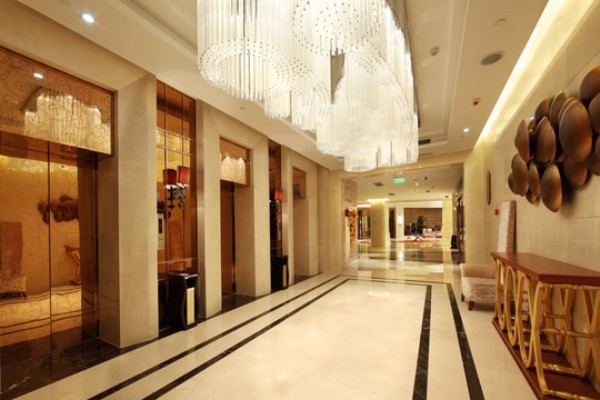 成都早晨，茶香四溢，牌桌上的悠闲时光